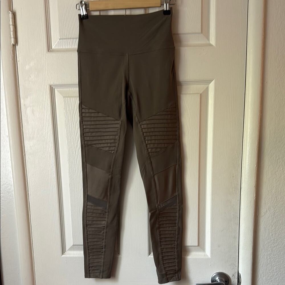 Alo Moto Leggings High Waisted Jungle Green size small